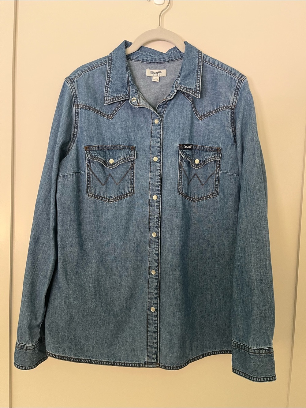 Wrangler Retro Medium Wash Denim Western Snap Shirt